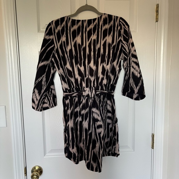 5/48 Black and Cream Patterned Romper Size Small - Picture 8 of 8